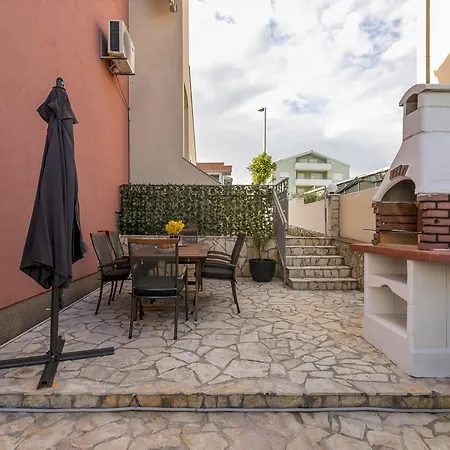 Villa Tango I With Private Heated Pool Traù