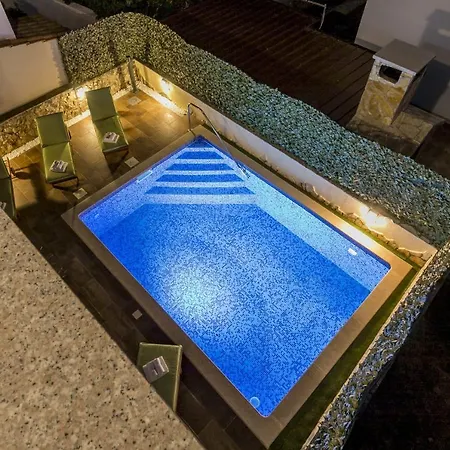 Villa Tango I With Private Heated Pool Traù